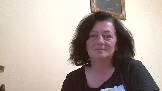 Snapshot of GypsiQueen2 chatting on 05-02-26, 05:40 GypsiQueen2 online show from 05-02-26, 05:40