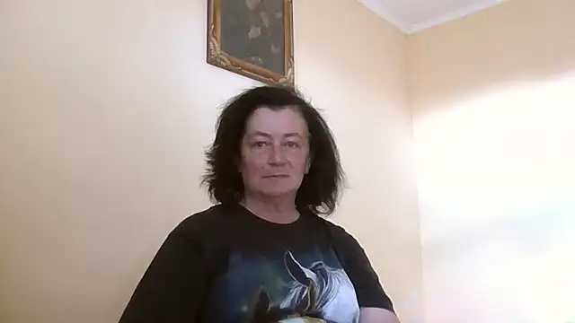 Snapshot of GypsiQueen2 chatting on 05-24-26, 12:43 GypsiQueen2 online show from 05-24-26, 12:43