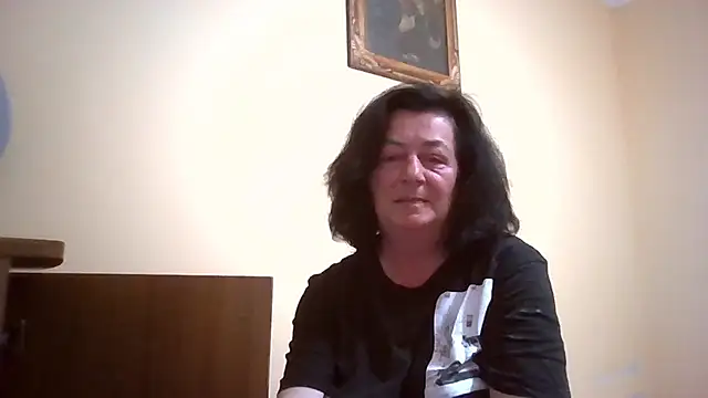 Snapshot of GypsiQueen2 chatting on 05-29-26, 06:17 GypsiQueen2 online show from 05-29-26, 06:17