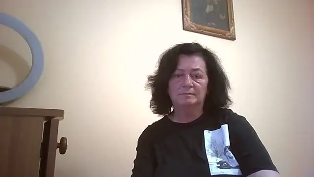 Snapshot of GypsiQueen2 chatting on 06-02-26, 05:48 GypsiQueen2 online show from 06-02-26, 05:48