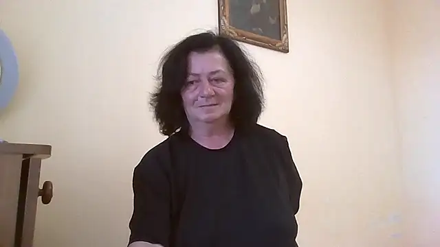 GypsiQueen2 online show from 06-18-26, 05:17