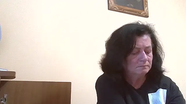 GypsiQueen2 online show from 06-20-26, 06:22
