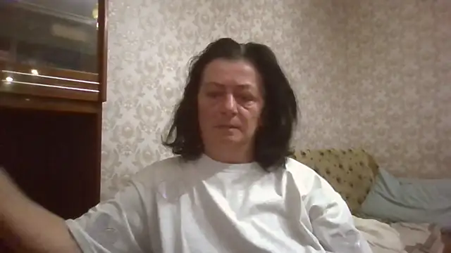 GypsiQueen2 online show from 06-28-26, 06:25