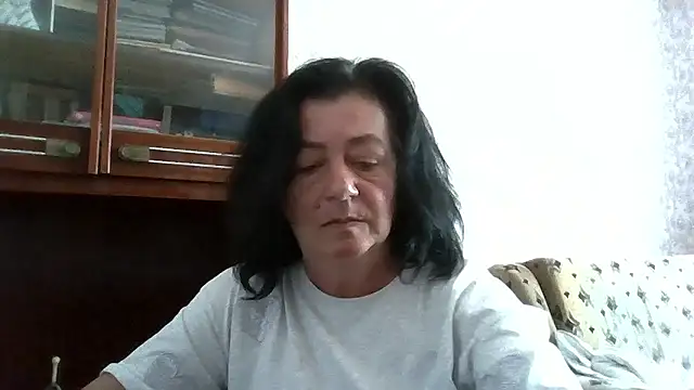 GypsiQueen2 online show from 06-29-26, 10:15