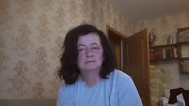GypsiQueen2 online show from 07-10-26, 04:17