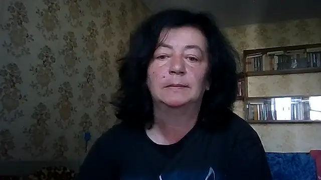 GypsiQueen2 online show from 07-17-26, 06:42