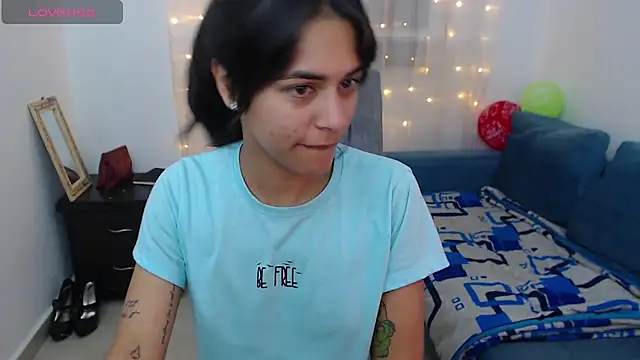 Snapshot of imSophia chatting on 04-04-26, 03:27 imSophia online show from 04-04-26, 03:27