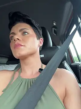 Snapshot of LukeLouHarvey chatting on 02-24-26, 04:43 LukeLouHarvey online show from 02-24-26, 04:43