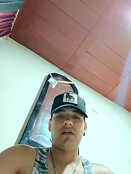 Snapshot of Triplex_Coolness chatting on 09-12-25, 06:02 Triplex Coolness online show from 09-12-25, 06:02