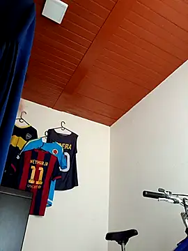 Snapshot of Triplex_Coolness chatting on 09-15-25, 04:40 Triplex Coolness online show from 09-15-25, 04:40