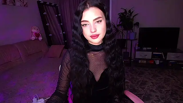   Malika   online show from 12-17-25, 04:13