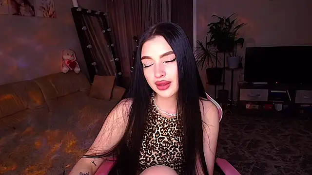   Malika   online show from 12-22-25, 04:04