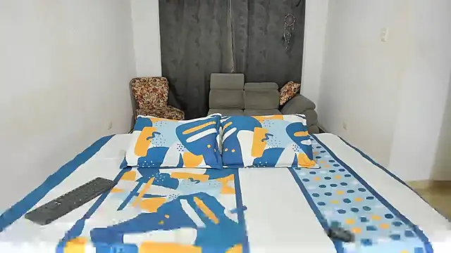 Snapshot of Fairycandyx chatting on 12-02-24, 05:26 Fairycandyx online show from 12-02-24, 05:26