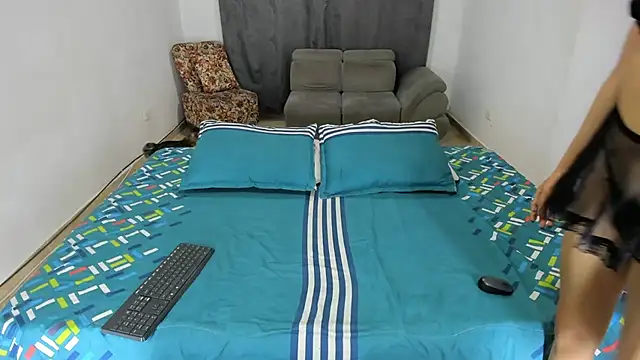 Snapshot of Fairycandyx chatting on 01-27-25, 09:02 Fairycandyx online show from 01-27-25, 09:02