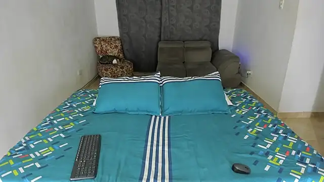 Snapshot of Fairycandyx chatting on 02-17-25, 05:04 Fairycandyx online show from 02-17-25, 05:04