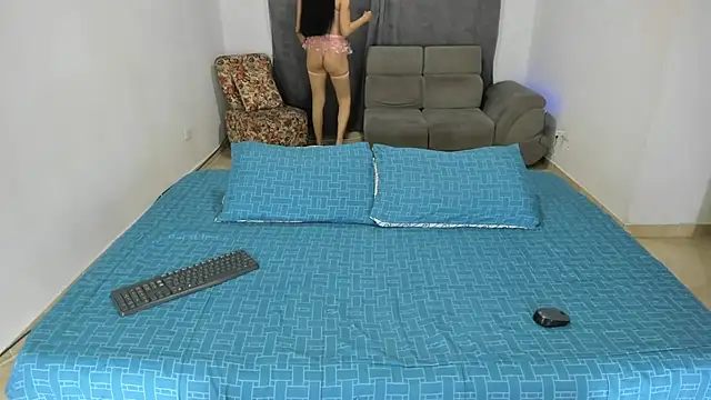 Snapshot of Fairycandyx chatting on 02-27-25, 04:41 Fairycandyx online show from 02-27-25, 04:41