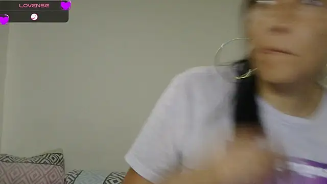 ErikaRika online show from 01-30-25, 04:48
