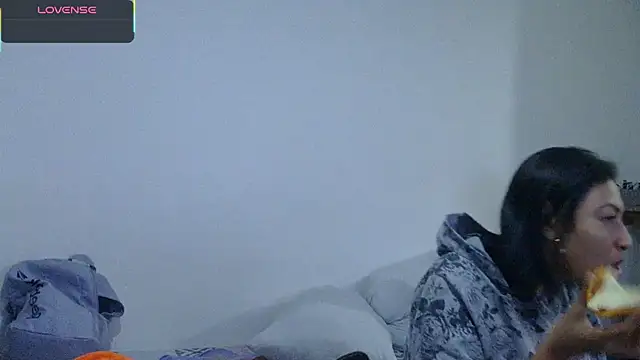 ErikaRika online show from 03-04-25, 06:26