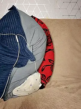 Texanguy01 online show from 11-28-25, 02:09