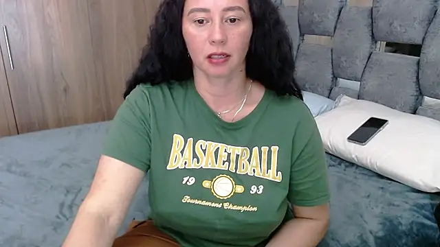 sara hott 1 online show from 12-04-24, 12:19