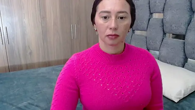 sara hott 1 online show from 12-27-24, 03:59