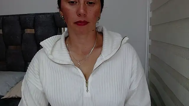 sara hott 1 online show from 01-06-25, 06:31