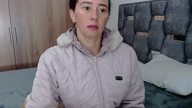sara hott 1 online show from 01-07-25, 02:08