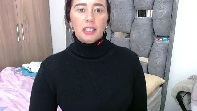 sara hott 1 online show from 01-11-25, 11:46
