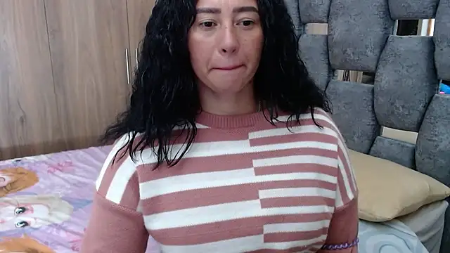 sara hott 1 online show from 01-13-25, 08:48