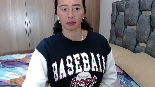 sara hott 1 online show from 01-23-25, 07:40