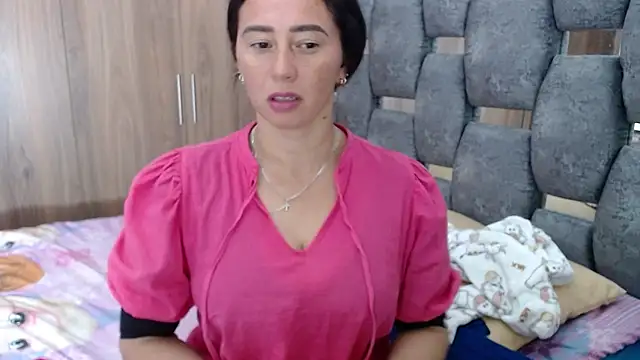 sara hott 1 online show from 02-01-25, 08:26