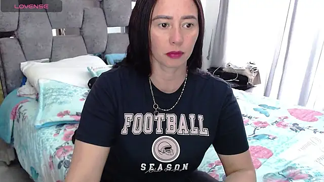 sara hott 1 online show from 10-01-25, 06:25