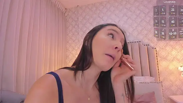 Pia Johnson  online show from 09-20-25, 11:33