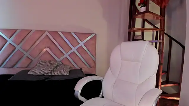 MERIDA TAYLOR online show from 01-10-25, 12:36