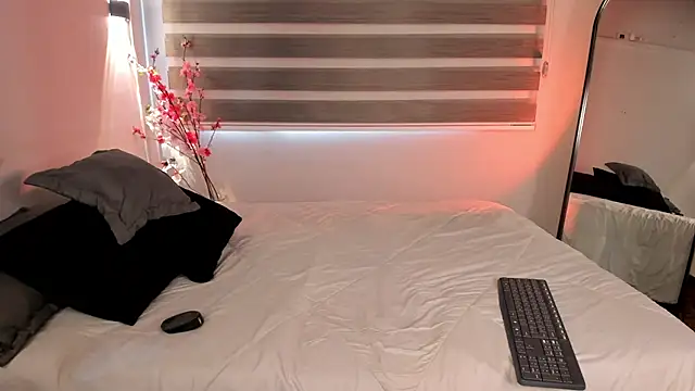 MERIDA TAYLOR online show from 09-13-25, 01:11