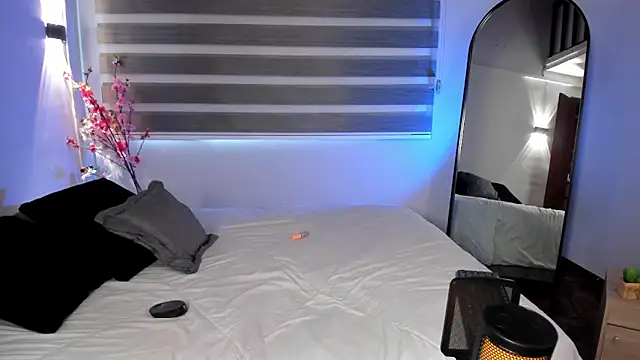 MERIDA TAYLOR online show from 09-17-25, 01:02