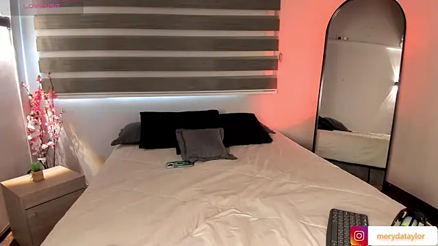 MERIDA TAYLOR online show from 11-03-25, 12:17