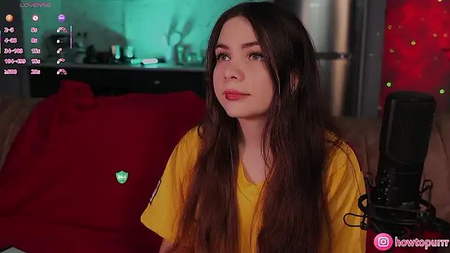 Snapshot of How2Meow chatting on 02-19-26, 05:09 How2Meow online show from 02-19-26, 05:09