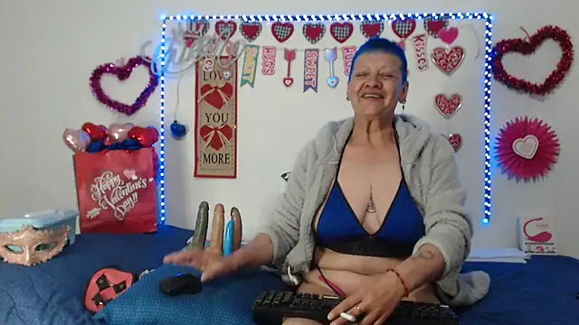 loquitaqueen011 online show from 02-10-25, 08:42
