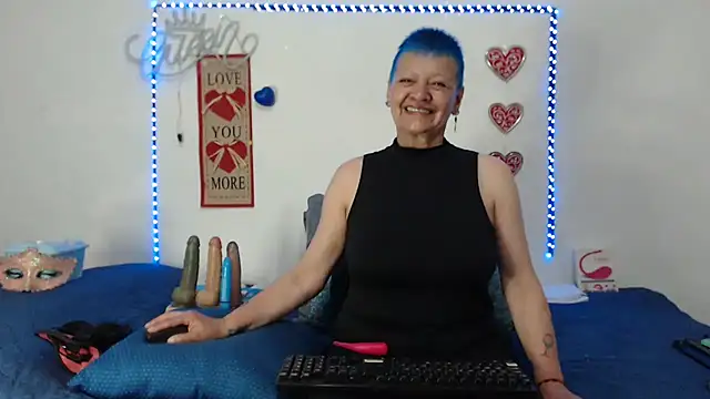 loquitaqueen011 online show from 03-07-25, 07:16