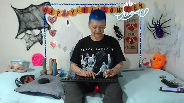 loquitaqueen011 online show from 10-13-25, 08:53