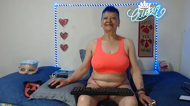 loquitaqueen011 online show from 04-09-26, 02:22
