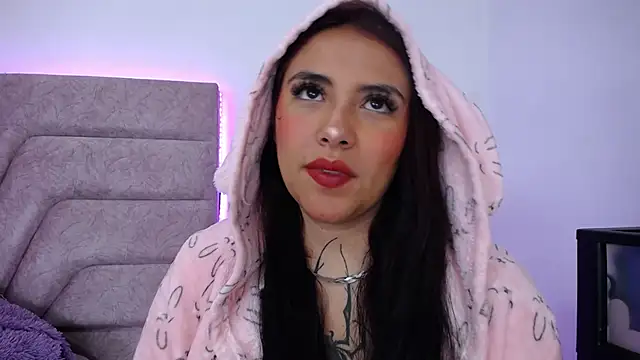 Snapshot of Jessica-Kraftt chatting on 02-25-26, 12:53 Jessica-Kraftt online show from 02-25-26, 12:53