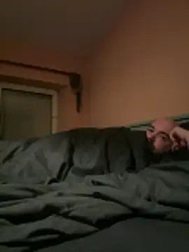 Ju rine007 online show from 12-18-25, 01:22