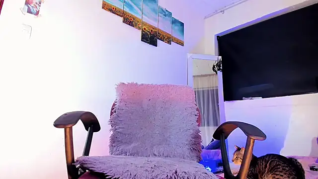 lesly xx online show from 01-15-25, 09:45