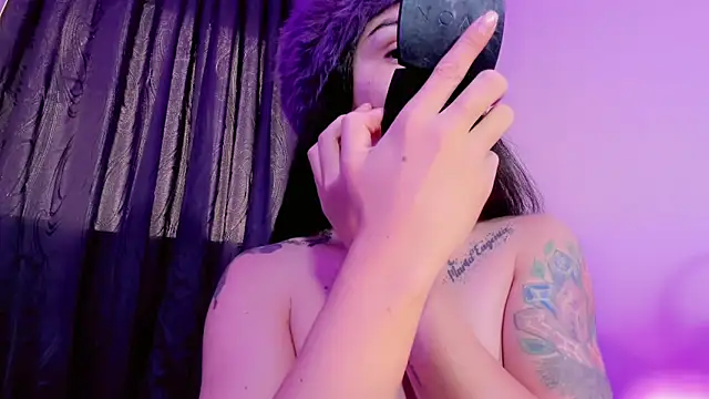 Snapshot of lesly_xx chatting on 02-27-26, 07:25 lesly xx online show from 02-27-26, 07:25