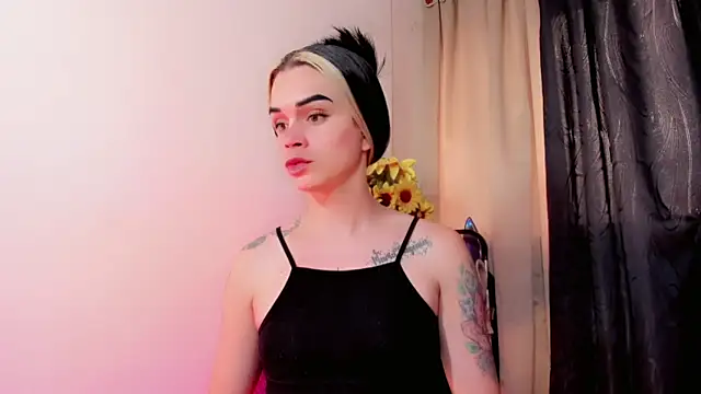 Snapshot of lesly_xx chatting on 03-19-26, 08:24 lesly xx online show from 03-19-26, 08:24