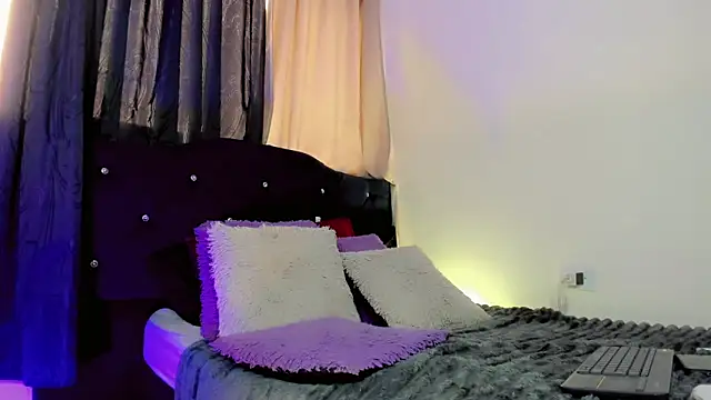 Snapshot of lesly_xx chatting on 03-27-26, 07:46 lesly xx online show from 03-27-26, 07:46