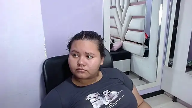 Snapshot of ValenTitis chatting on 10-29-25, 08:43 ValenTitis online show from 10-29-25, 08:43