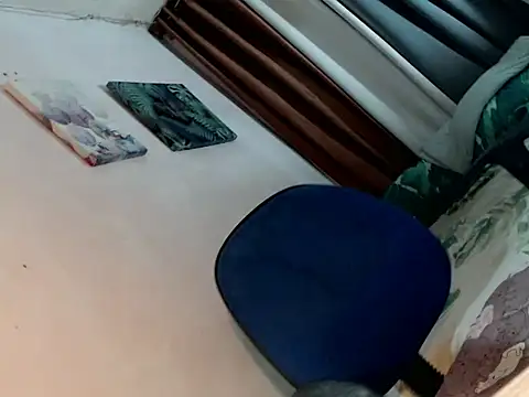 SweetlovelyLhena online show from 12-01-25, 05:29